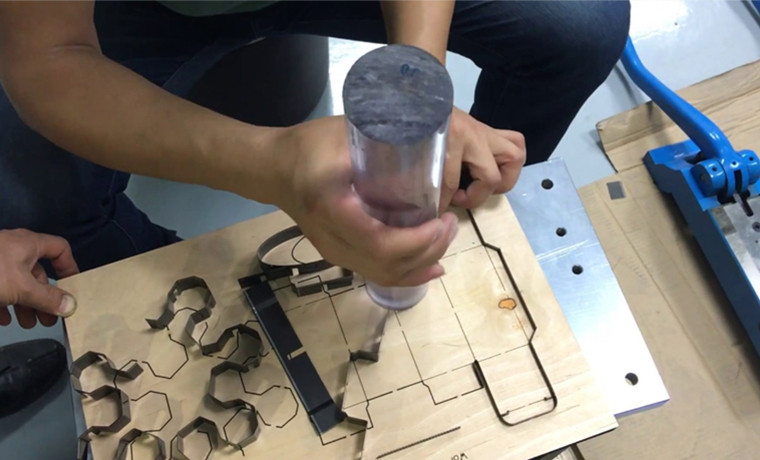 how to use die cuts