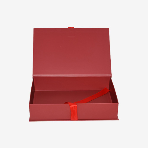 flip top boxes with magnetic closure